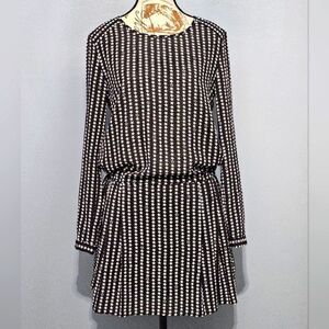 🔥H&M black dress with tiny stars. So pretty. EUC, Oversized size 6.